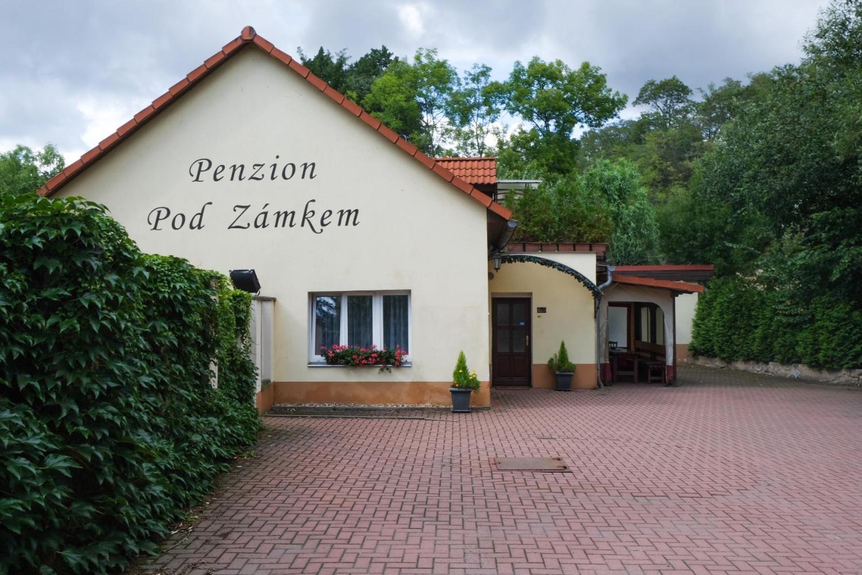 Penzion Pod Zamkem Прухонице Екстериор снимка
